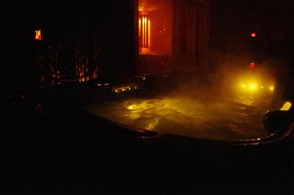 Le Domaine De Saint-Thomin Bed & Breakfast Nostang Екстериор снимка