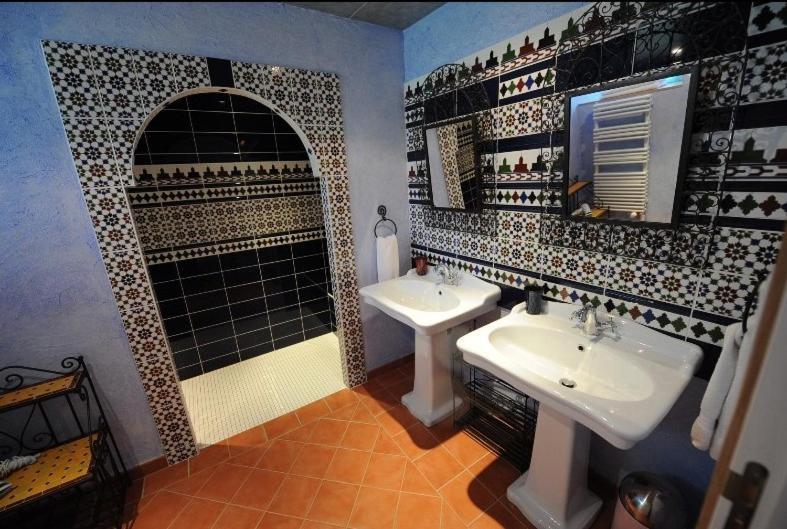 Le Domaine De Saint-Thomin Bed & Breakfast Nostang Стая снимка